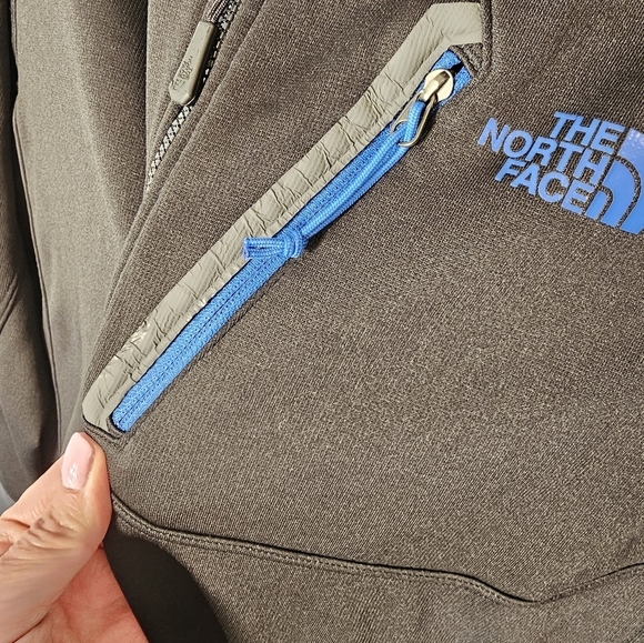 The North Face Black, Gray, and Blue Jacket Men's Size Large - Picture 7 of 9